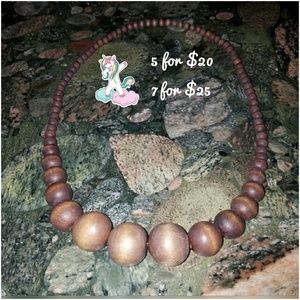 Wooden necklace (INCLUDED IN BUNDLE & SAVE)